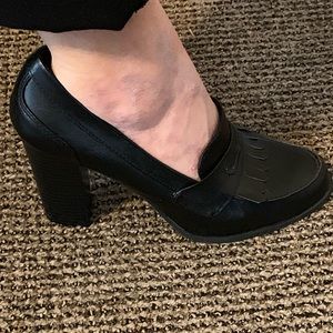 New Fioni chunky heal mules size 11 black